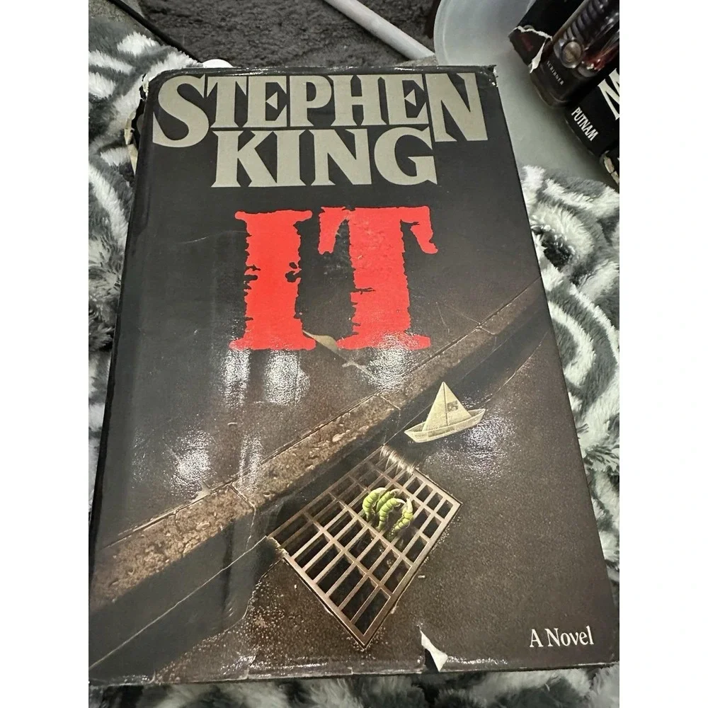 IT by Stephen King~~1986 First Edition/Eighth Printing~~HC/DJ